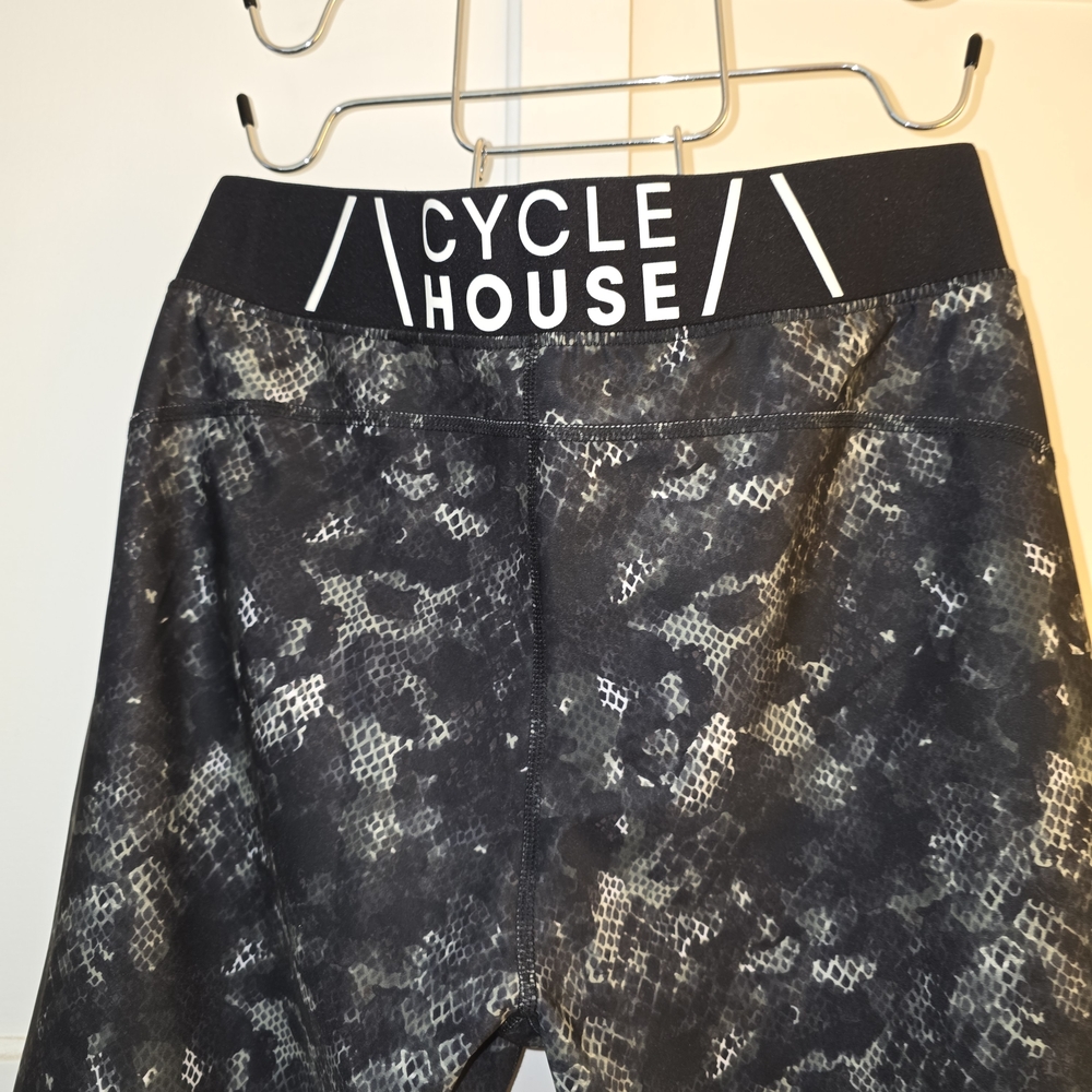 Marika Cycle House Black and Gray Leggings